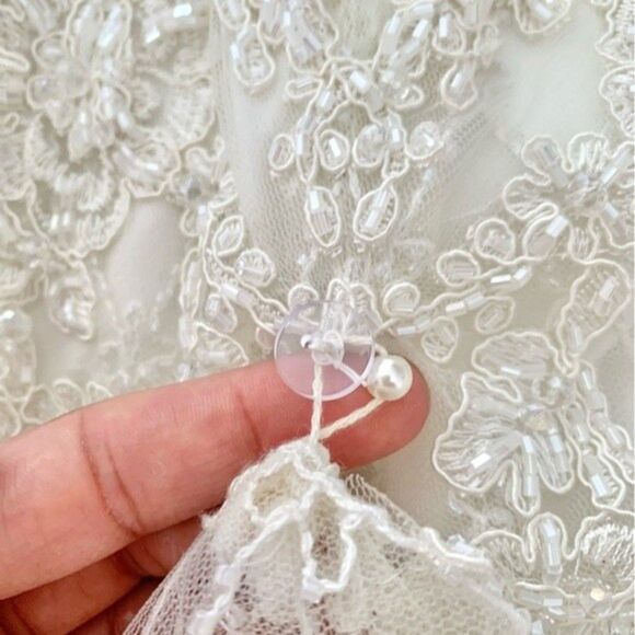 Tania Olsen Couture Wedding Dress Size 4 Ivory High Neck Beaded Halter Neck Gown - Picture 13 of 16